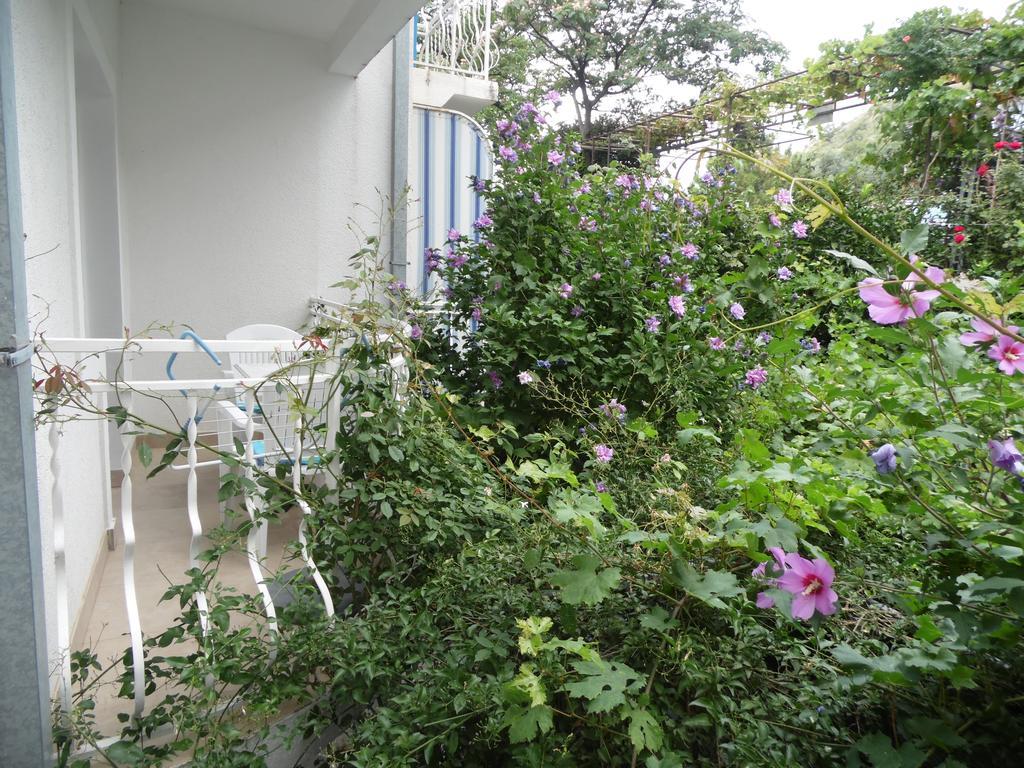 Apartments Slavica Jovanovic Sveti Stefan Camera foto