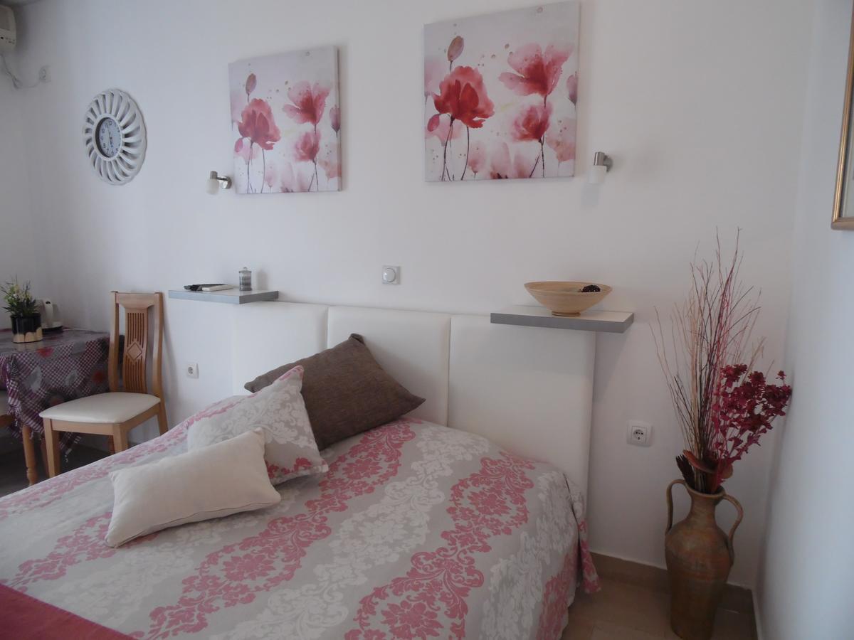 Apartments Slavica Jovanovic Sveti Stefan Esterno foto