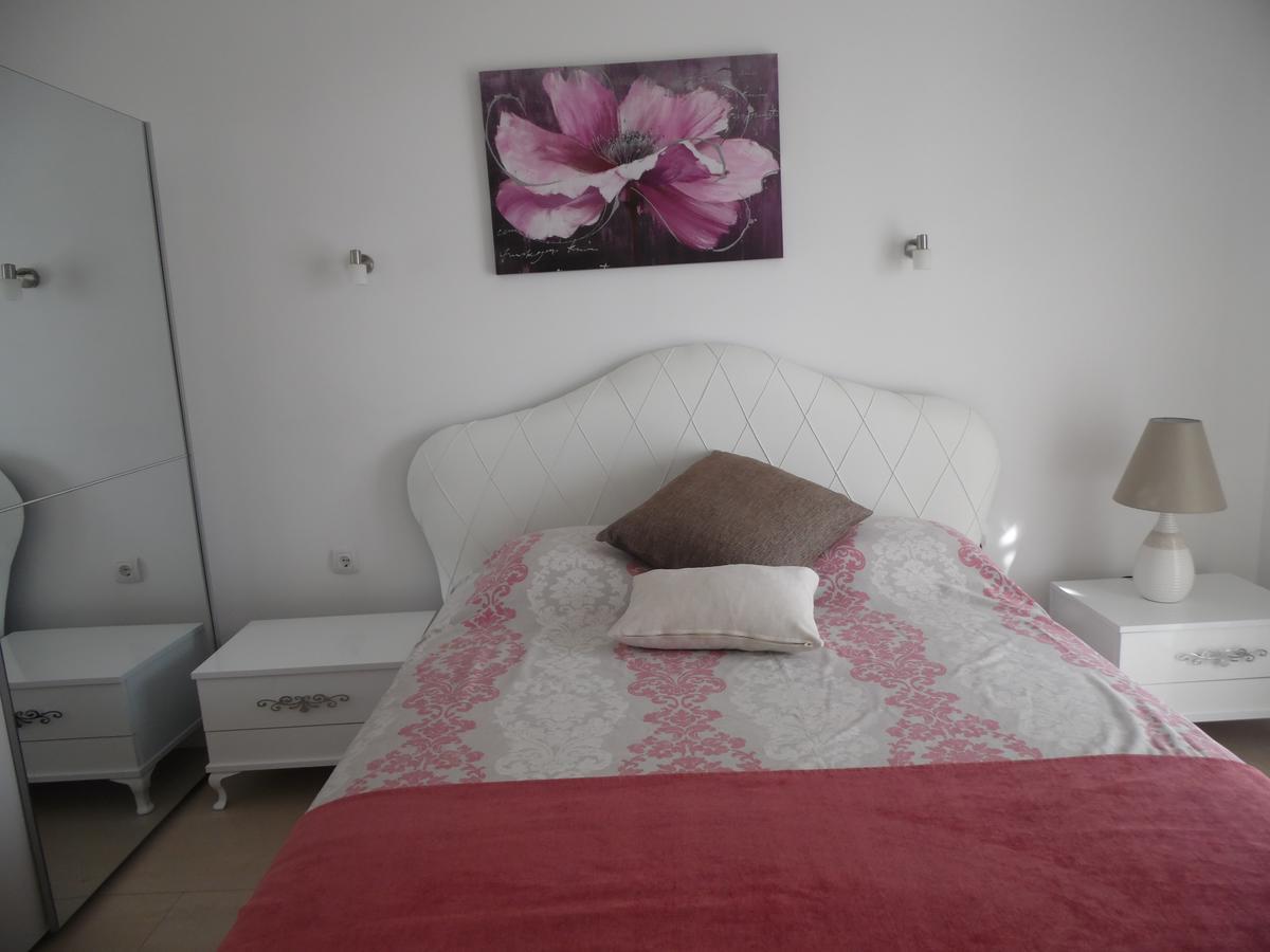 Apartments Slavica Jovanovic Sveti Stefan Esterno foto