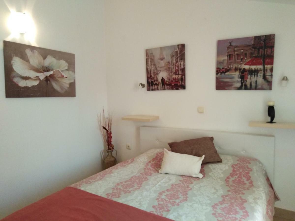 Apartments Slavica Jovanovic Sveti Stefan Esterno foto